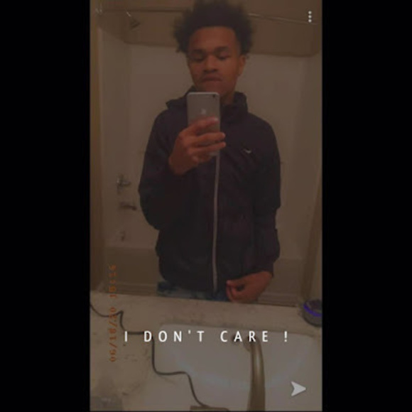 Meet your Posher, Cordell - Picture 1 of 1